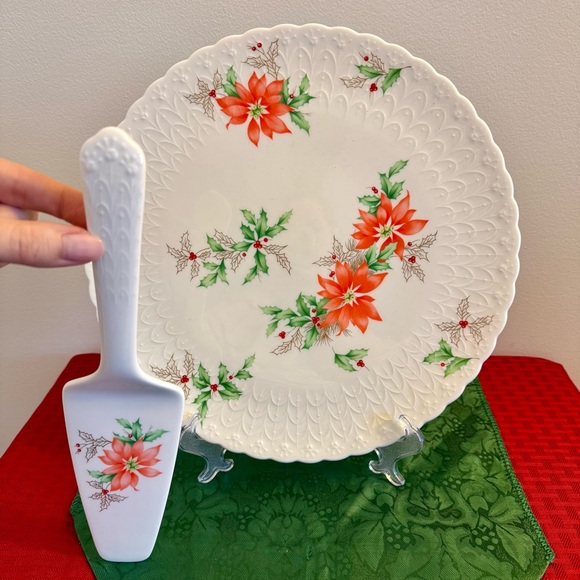 NWT Festive Mikasa Poinsettia Serving Plate and Server Set - Picture 2 of 6